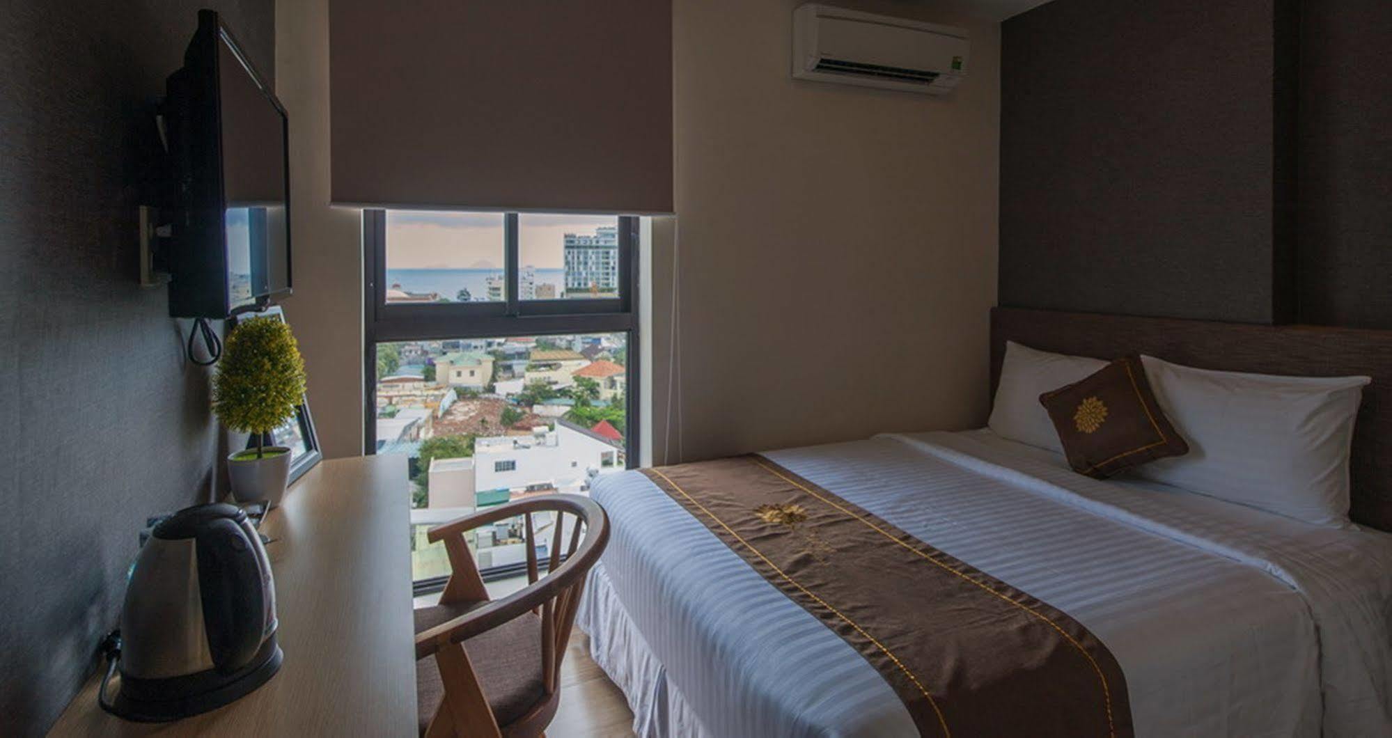 Daisy Hotel Nha Trang Bagian luar foto
