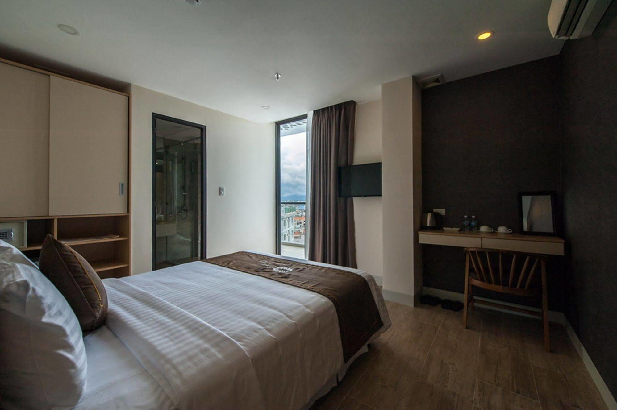 Daisy Hotel Nha Trang Bagian luar foto