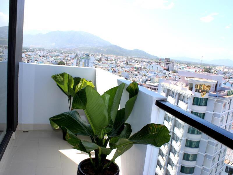 Daisy Hotel Nha Trang Bagian luar foto